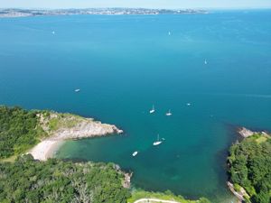 Photo 7- click for photo gallery